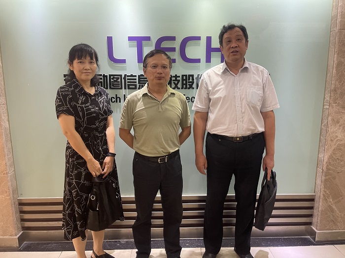 校长李雪走访调研企业 推动产教融合深度发展